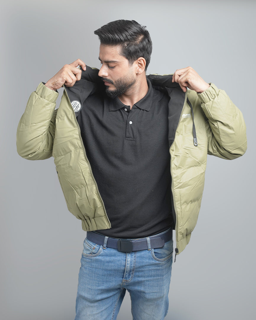 Men's Lightweight Hooded Puffer Jacket with Contrast Lining