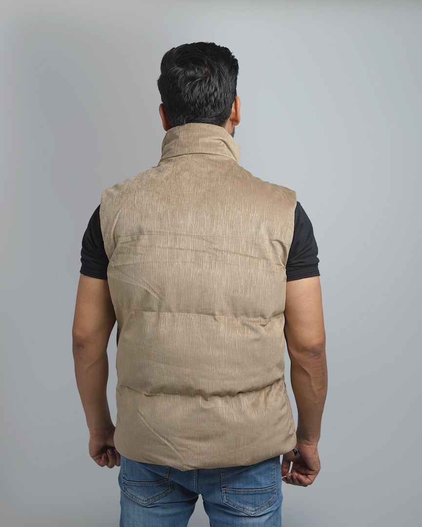 Men's Textured Puffer Vest with Utility Pockets - Insulated Sleeveless Outerwear