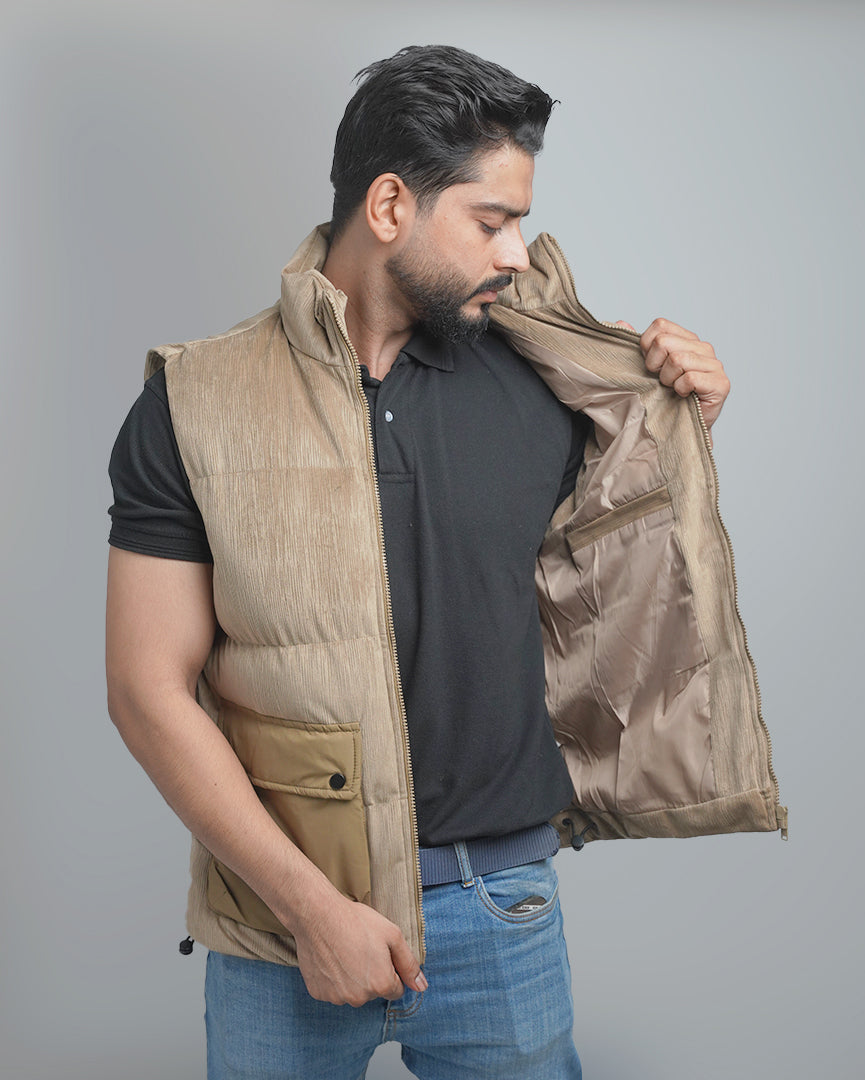 Men's Textured Puffer Vest with Utility Pockets - Insulated Sleeveless Outerwear