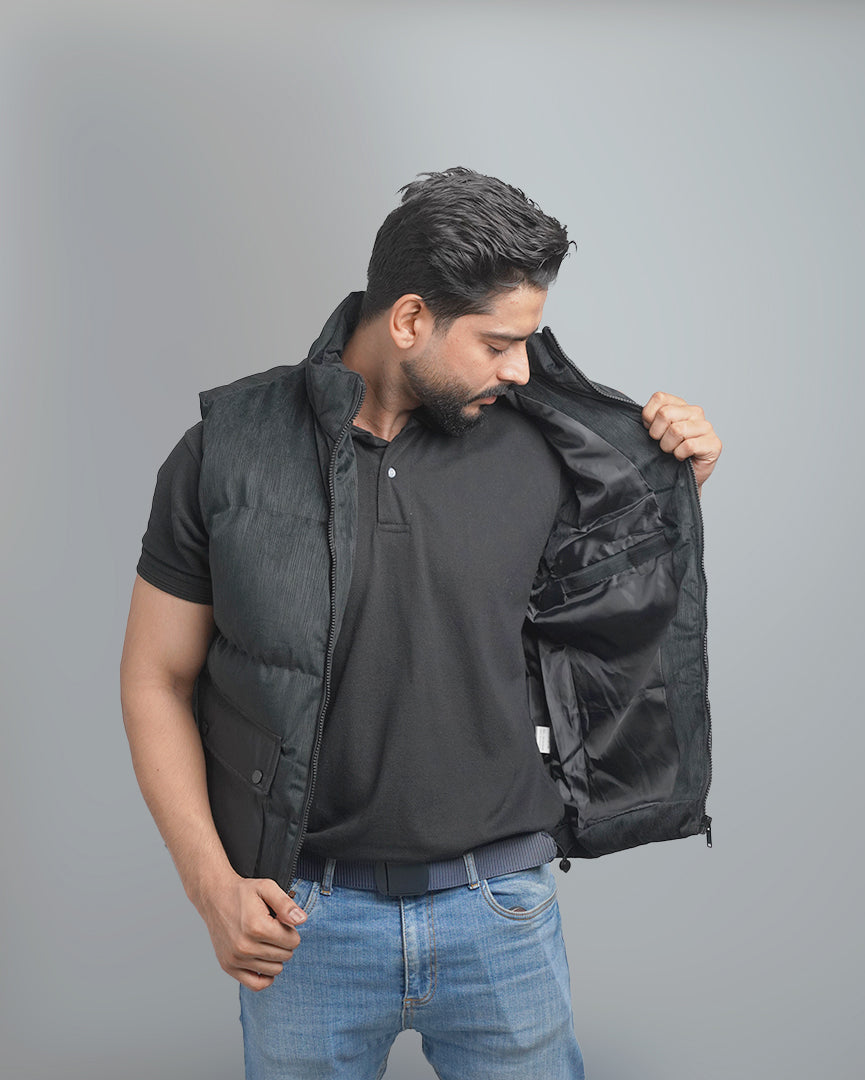 Men's Textured Puffer Vest with Utility Pockets - Insulated Sleeveless Outerwear