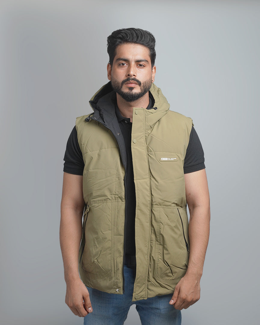 Men's Hooded Puffer Vest with Plush Lining - Warm and Insulated Sleeveless Outerwear