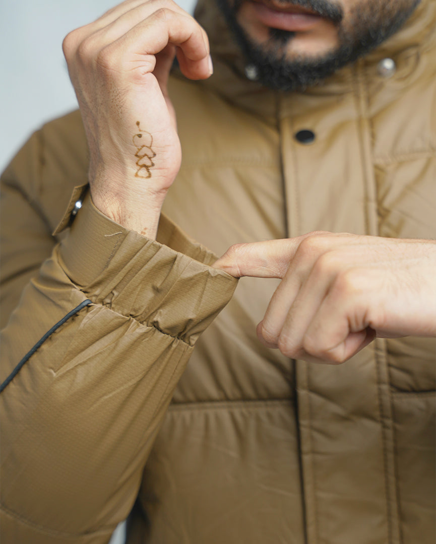 Men's Hooded Puffer Jacket - Warm, Lightweight Padded & Water-Resistant Coat